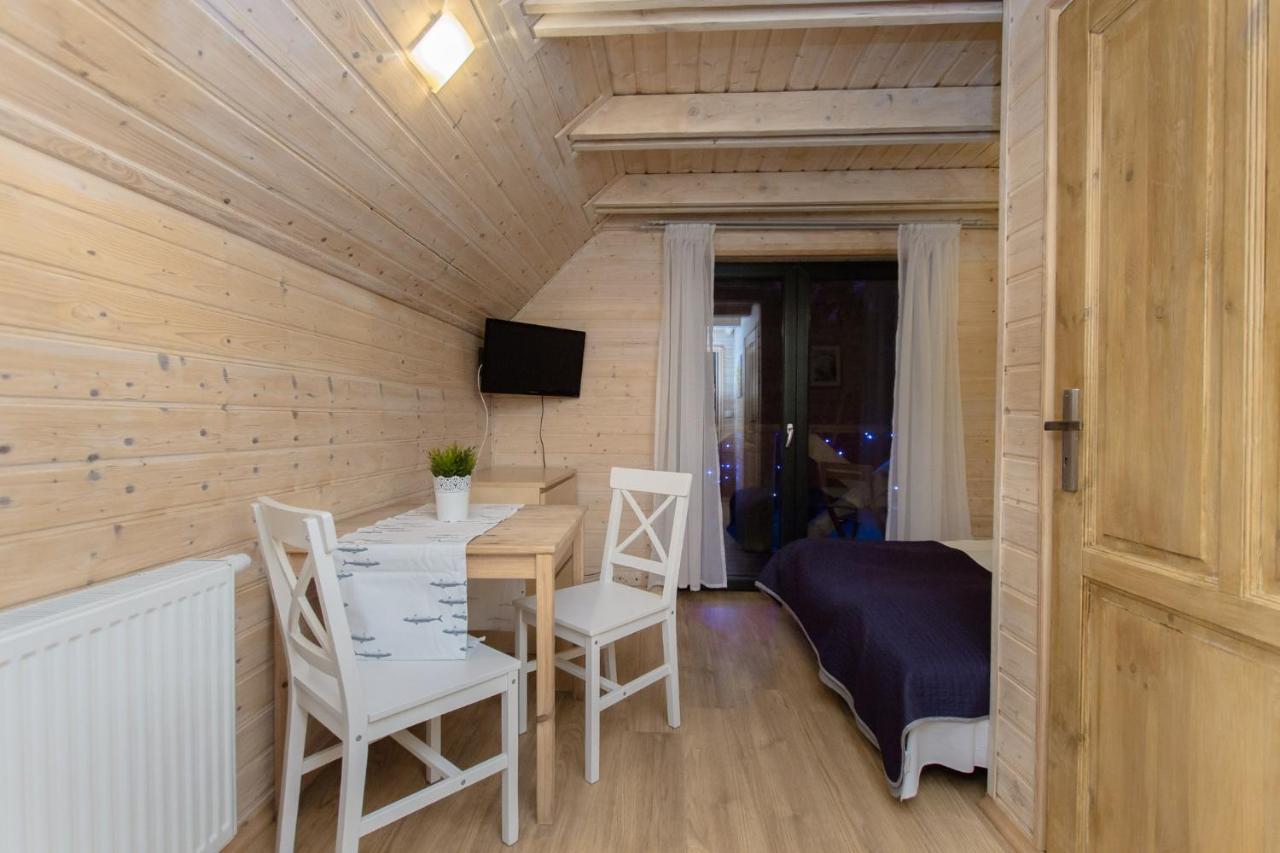 Bajeczny Dworek Карвиа Екстериор снимка
